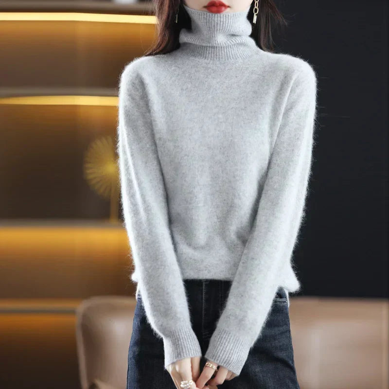 100% Cashmere Turtleneck Sweater - Timeless Elegance and Softness