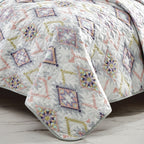 Reversible 3-Piece Geometric Aztec Quilted Bedspread Set with Pillow Shams