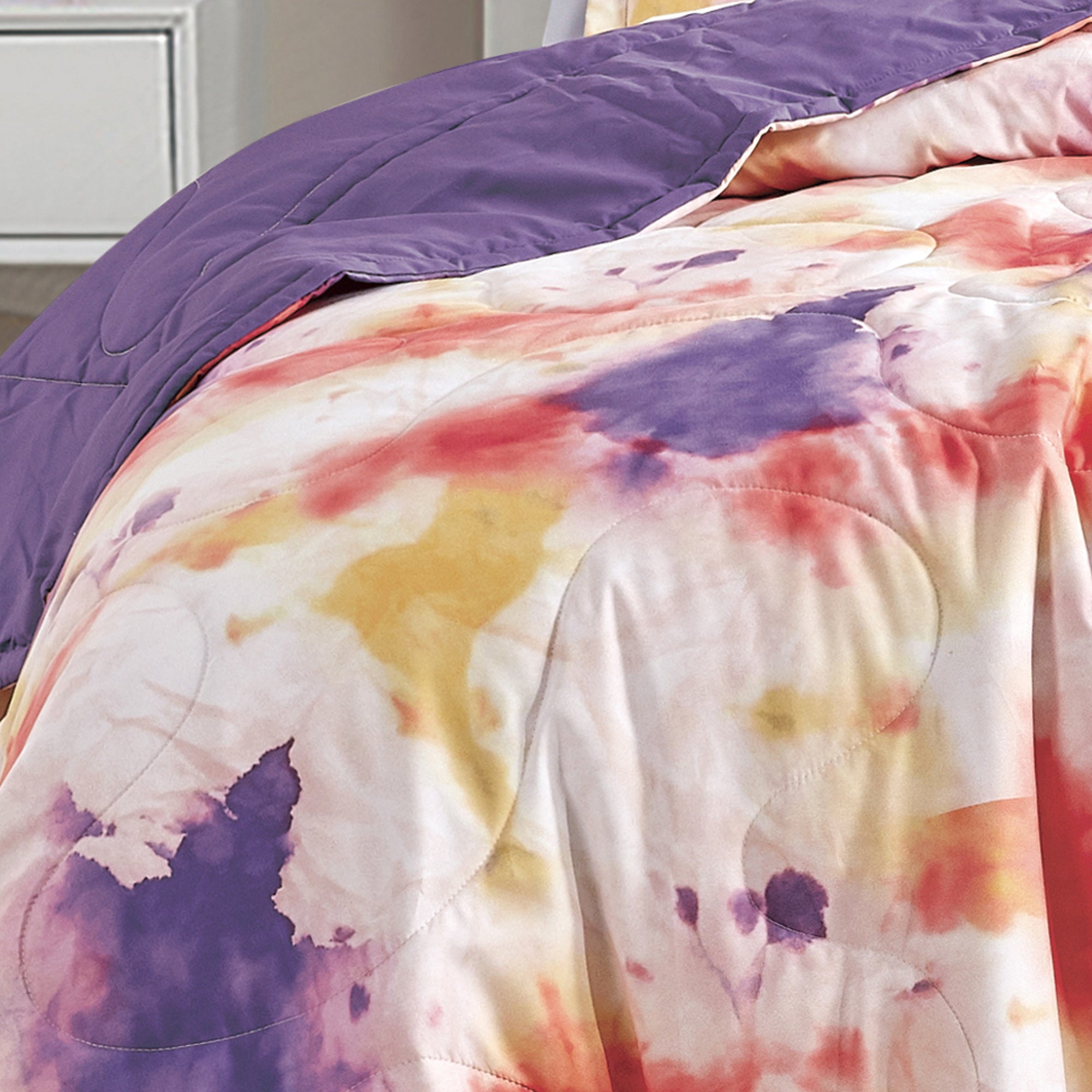 Reversible 3-Piece Watercolor Tie-Dye Bedspread Set - Quilted Coverlet with Pillow Shams
