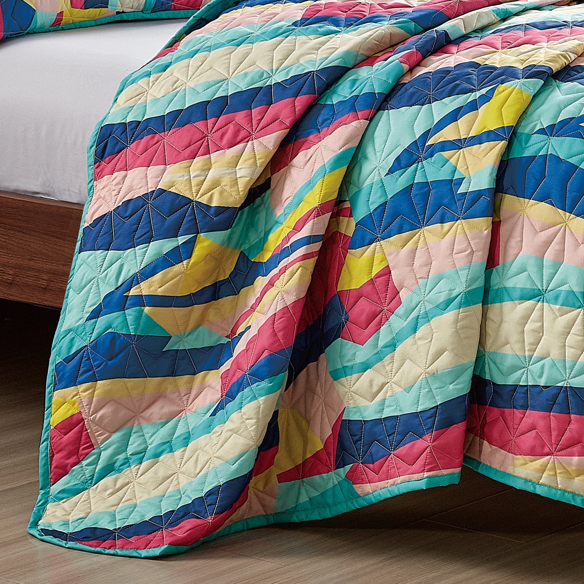 Reversible 3-Piece Vibrant Geometric Stripe Bedspread Set - Quilted Coverlet with Pillow Shams