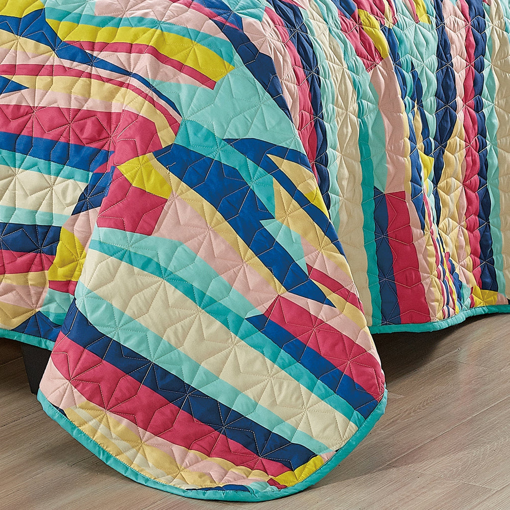 Reversible 3-Piece Vibrant Geometric Stripe Bedspread Set - Quilted Coverlet with Pillow Shams