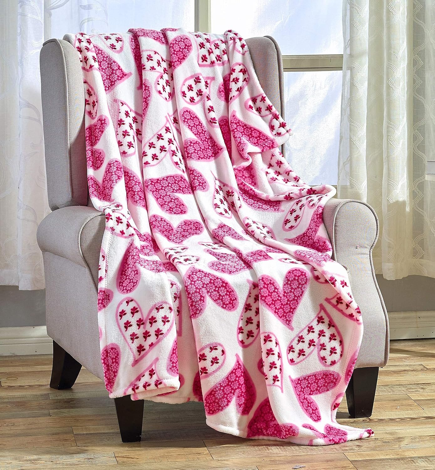 Valentine's Day Heart-Themed Throw Blanket – Ultra Plush, Soft, Cozy, and Luxurious Fleece, 50" x 60"