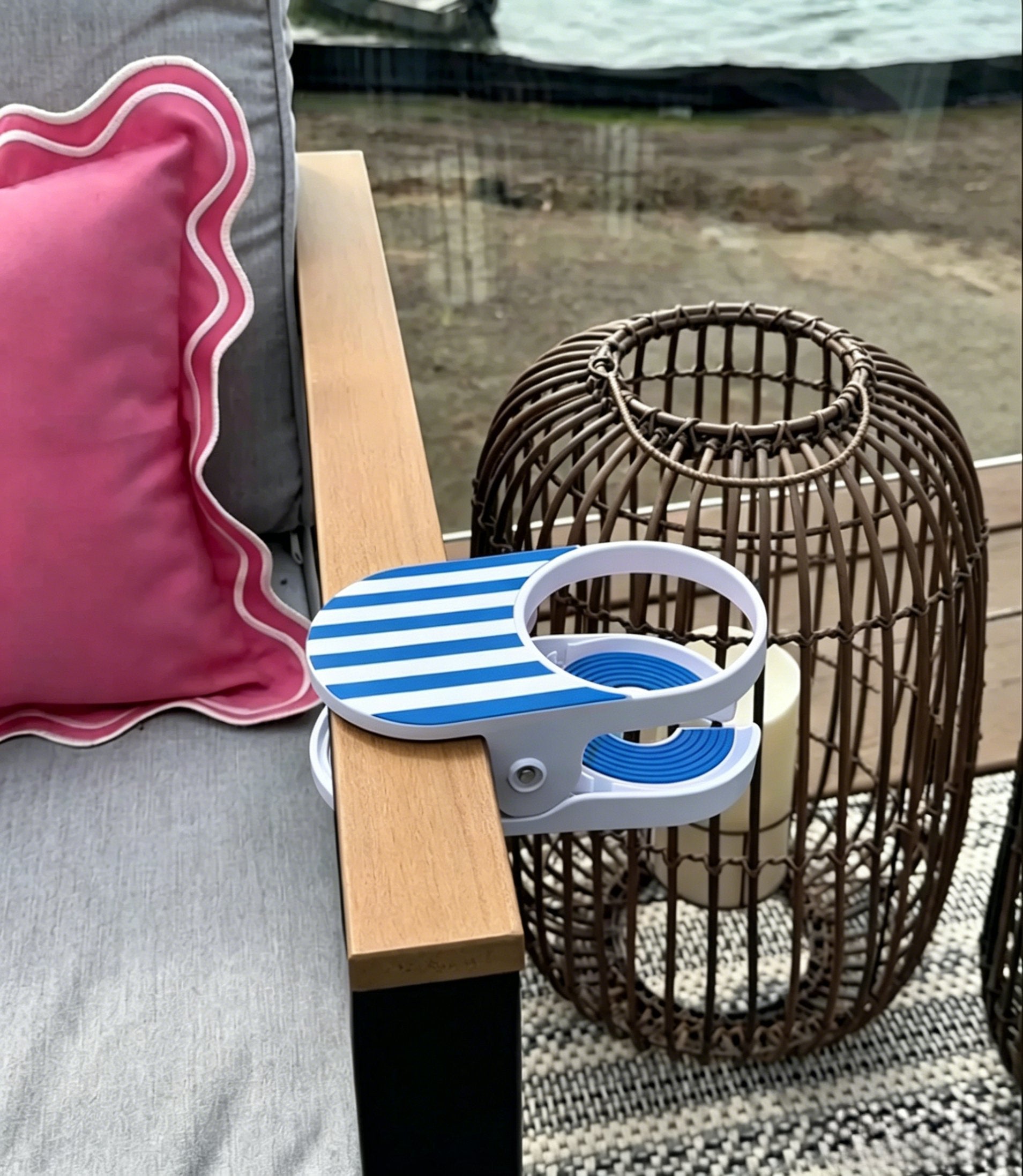 Clip-On Drink Holder – Secure Your Beverage Anywhere