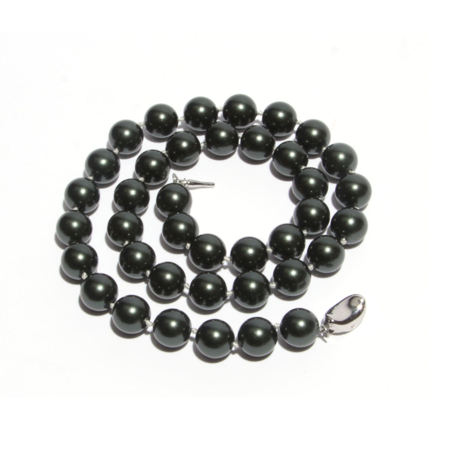 Round Sea Shell Pearl Necklace