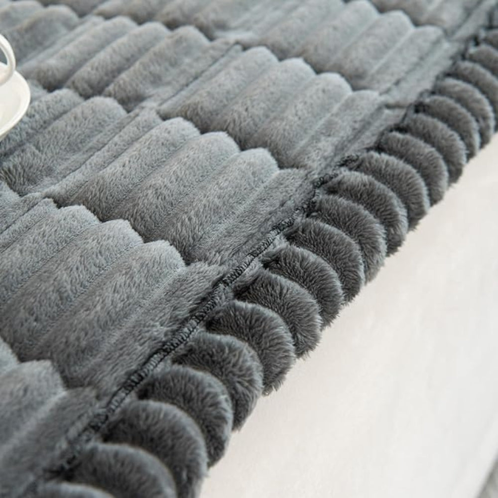 Pleated Edge Textured Sofa Cover