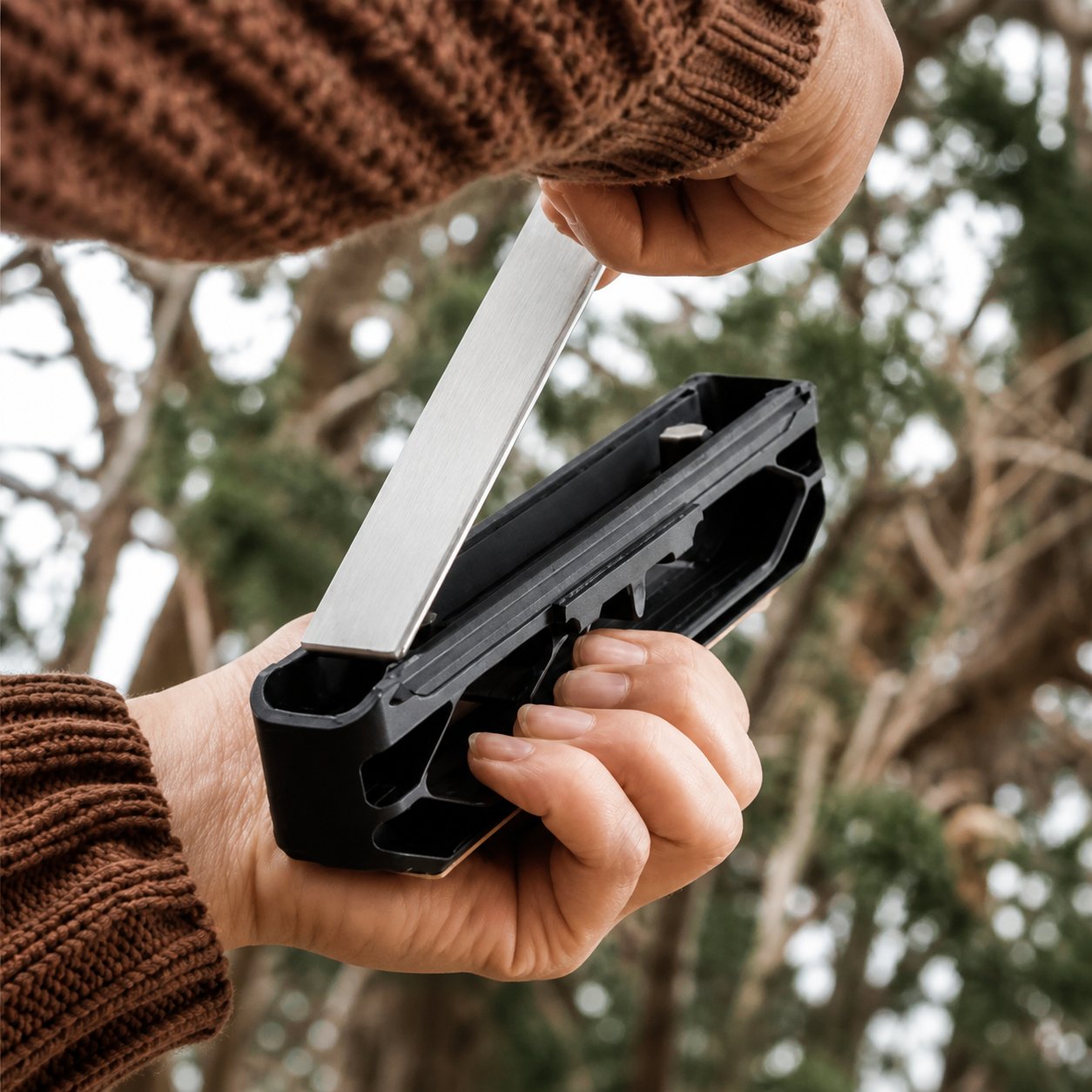 Portable Knife Sharpener – Compact Handheld Sharpening Tool