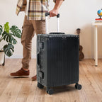 Aluminium Luggage: TSA Lock & Quiet Spinner Wheels