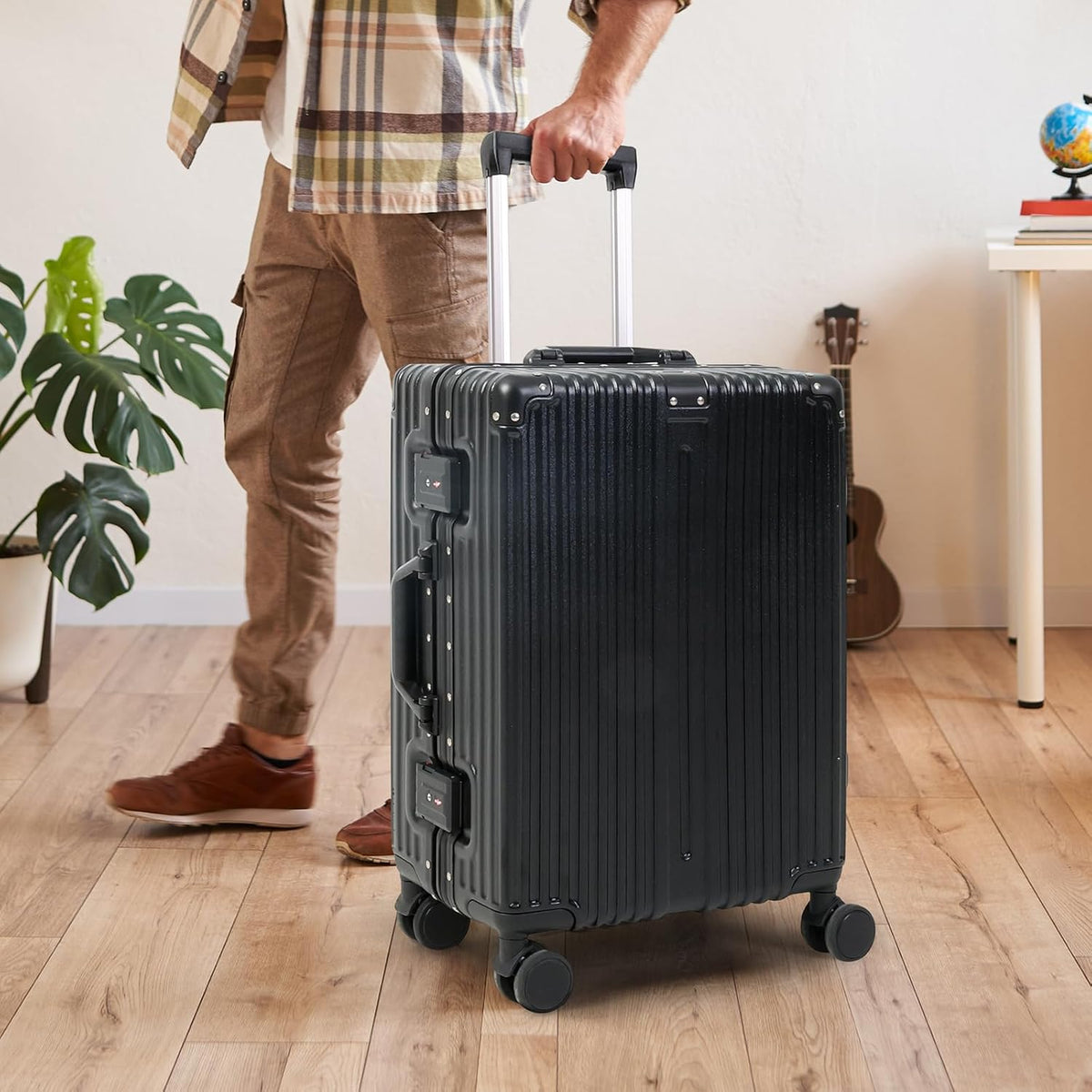 Aluminium Luggage: TSA Lock & Quiet Spinner Wheels