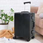 Aluminium Luggage: TSA Lock & Quiet Spinner Wheels