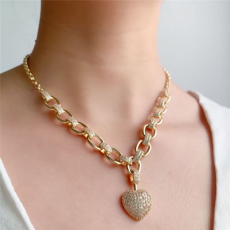 Elegant Heart-Shaped Zirconia Necklace - Stylish