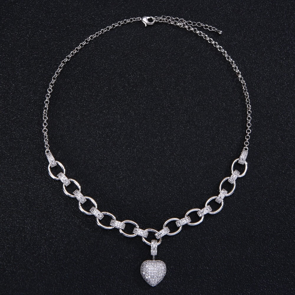 Elegant Heart-Shaped Zirconia Necklace - Stylish
