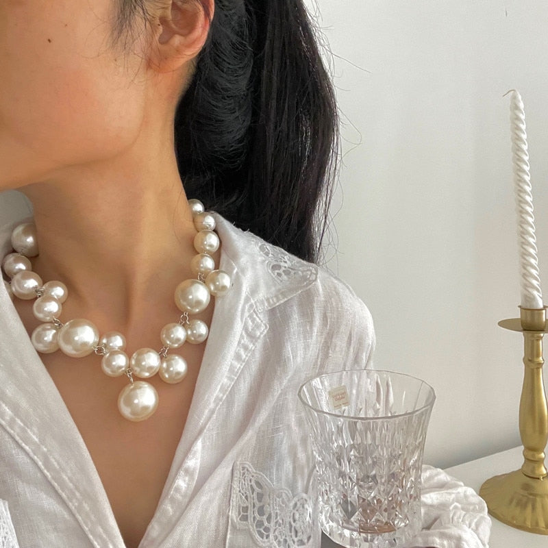 Chic Pearl Strand Necklace Timeless Elegance