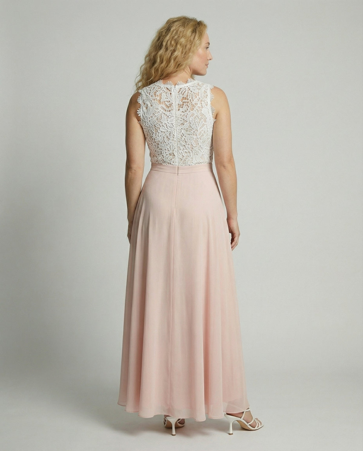 Niki | Elegant Lace Maxi Dress