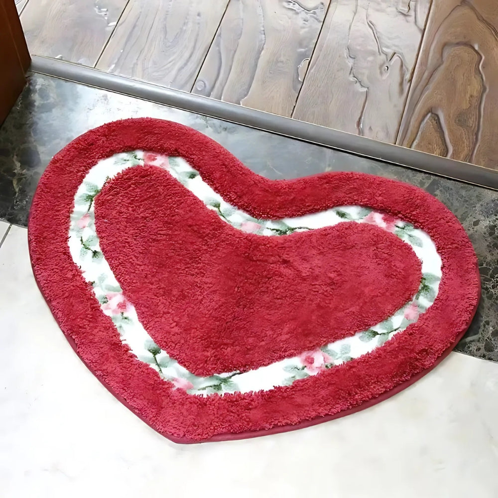 Heart-Shaped Floral Accent Rug