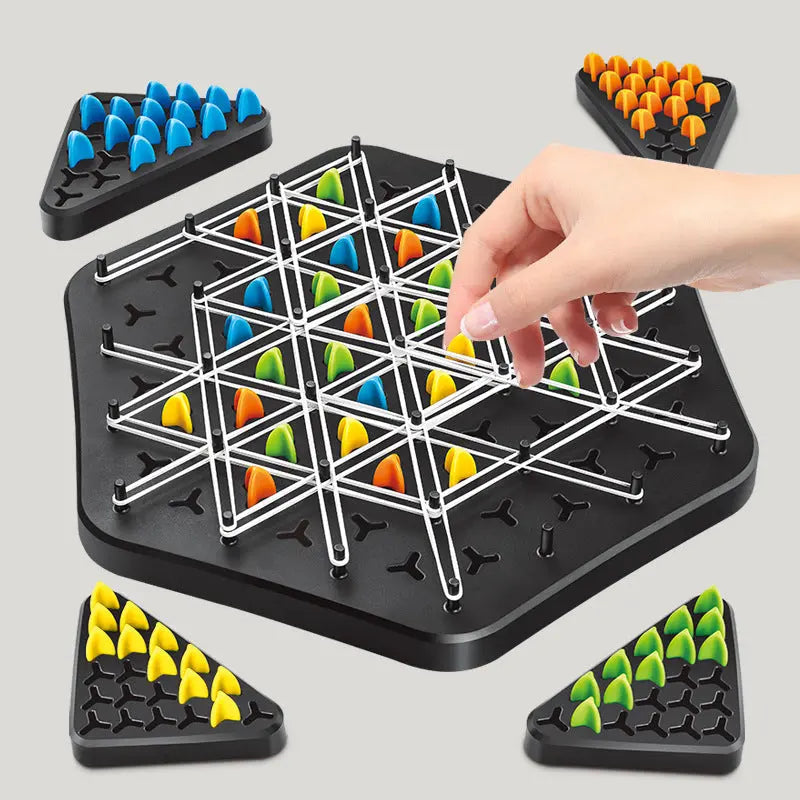 Kettendreieck: Strategic Triangle Game for 2-4 Players