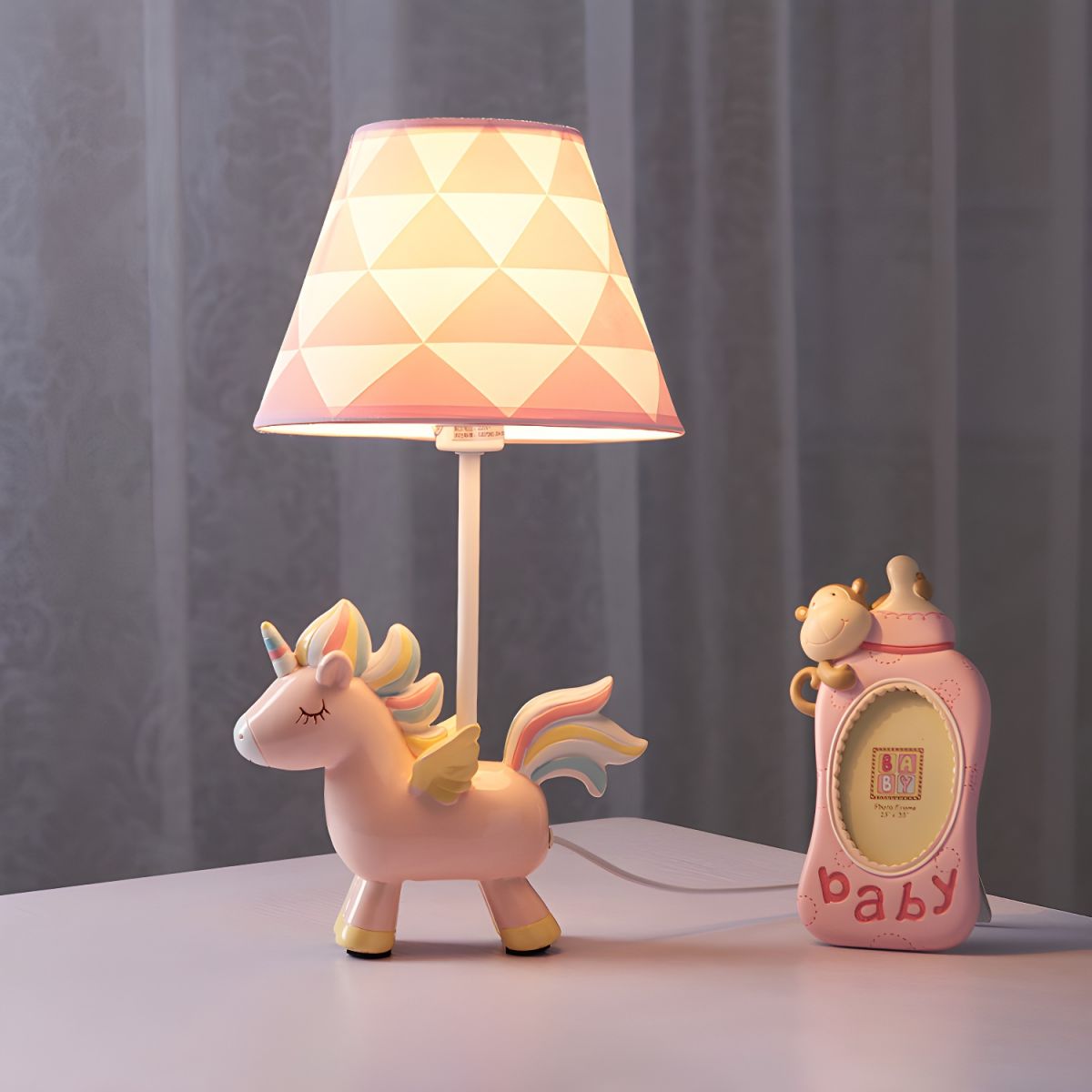 Kids' Room Resin Unicorn Table Lamp