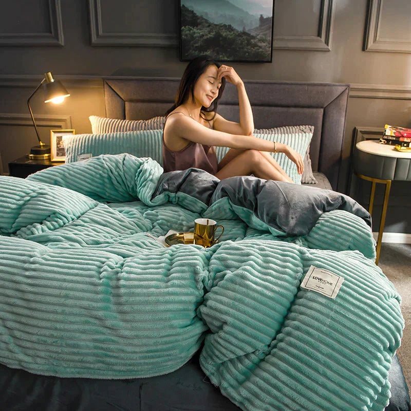 DreamWeave - Plush Fleece Duvet Cover for Ultimate Comfort