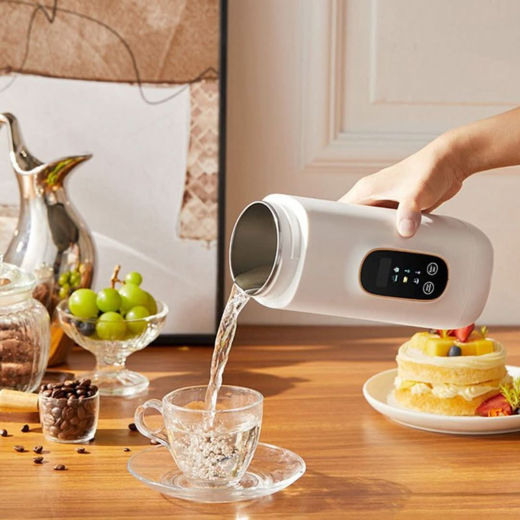Minimalist Comfort for Hot Drinks on the Go