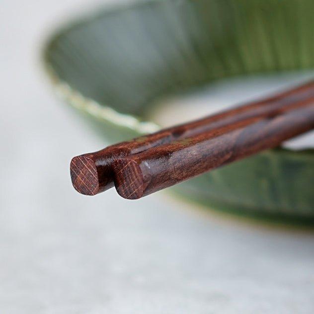 Miyabi | Golden Sakura Wooden Chopstick Set | Niki