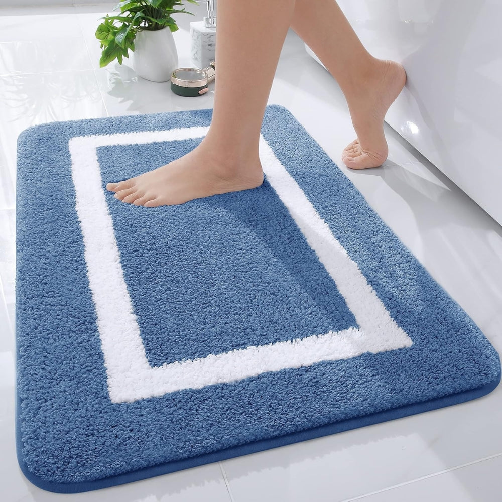 Contoured Edge Bath Mat with Non-Slip Base