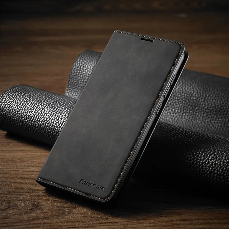 Niki | iPhone Case: Magnetic Leather Bag for Stylish Protection