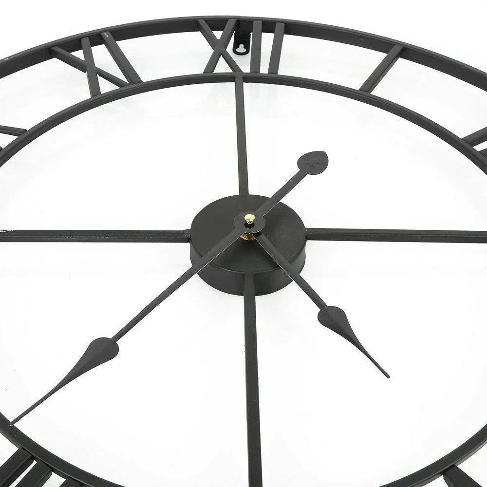 Niki | Majestic Clock in Metal