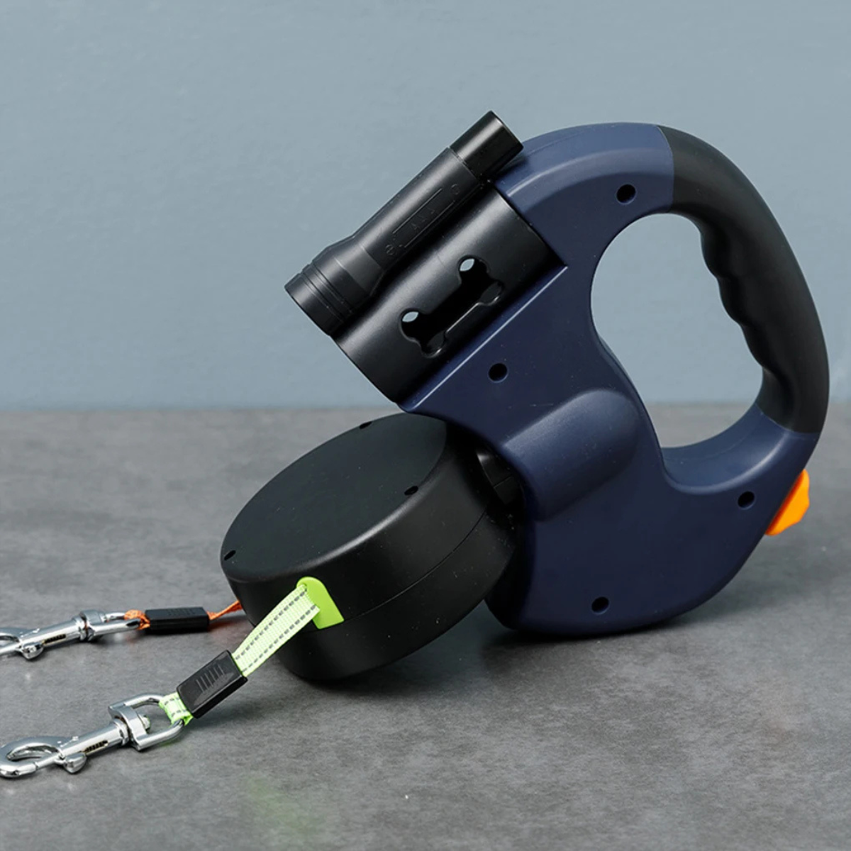 Niki | Never Tangle Again – Double Leash for Dogs with LED Light