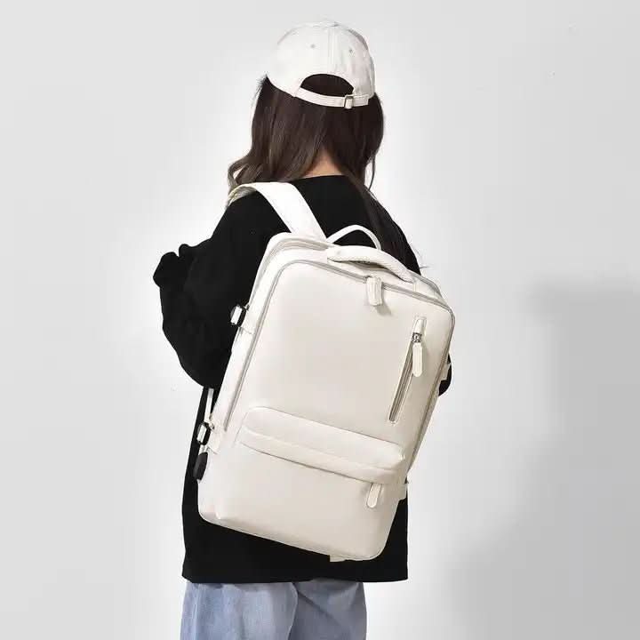Niki | Robust adventure backpack with theft protection & smart design