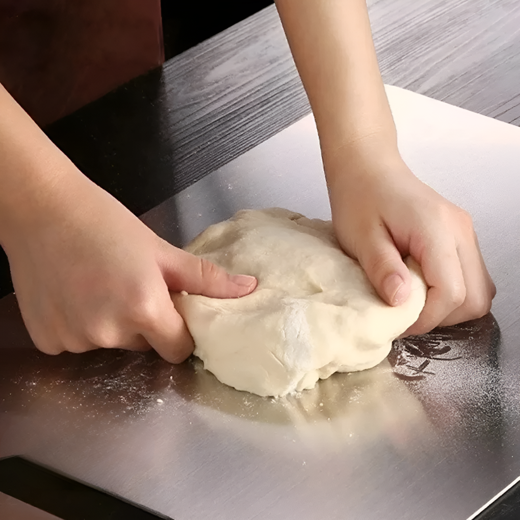 Niki | Stainless Steel Cutting Board with Handle
