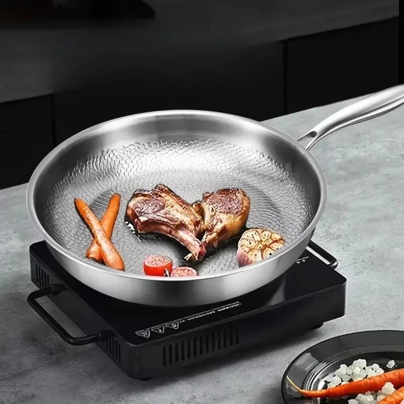 Niki | Hammered titanium frying pan, induction safe, naturally non-stick