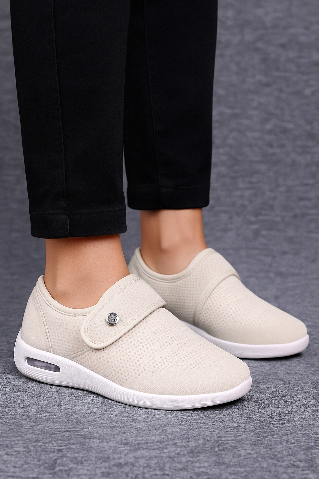 Niki | Women's adjustable comfort sneakers for sensitive feet