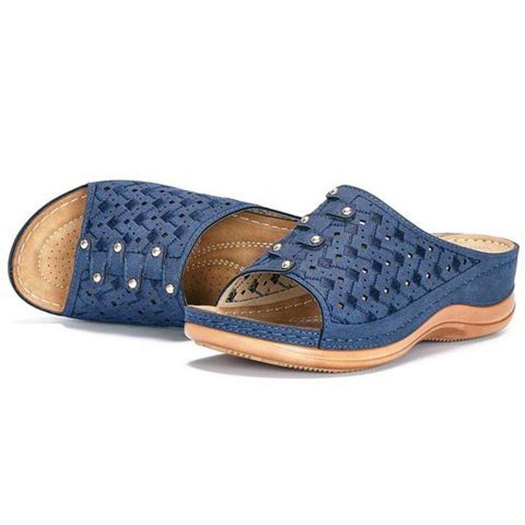 Comfort Slides: Your Summer Footwear Essential