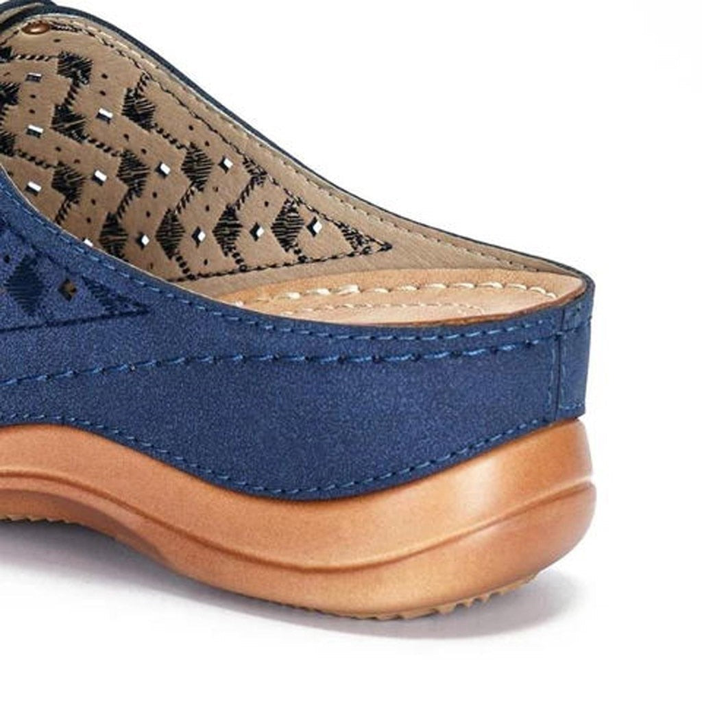 Comfort Slides: Your Summer Footwear Essential