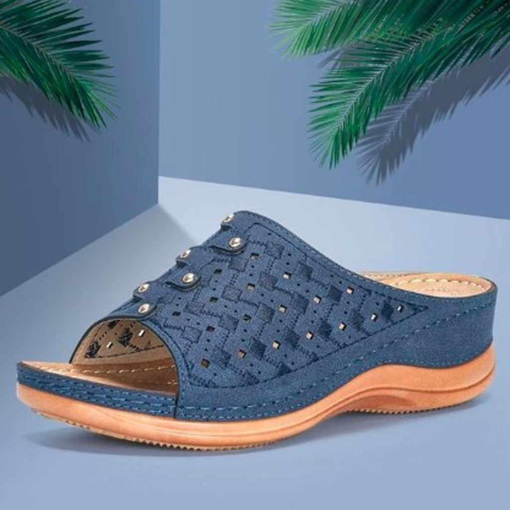 Comfort Slides: Your Summer Footwear Essential