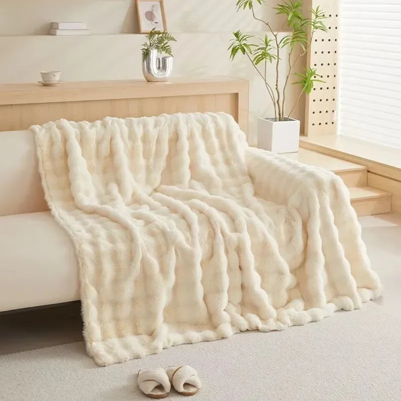 Luxurious Faux Fur Sofa Blanket for Warm Comfort
