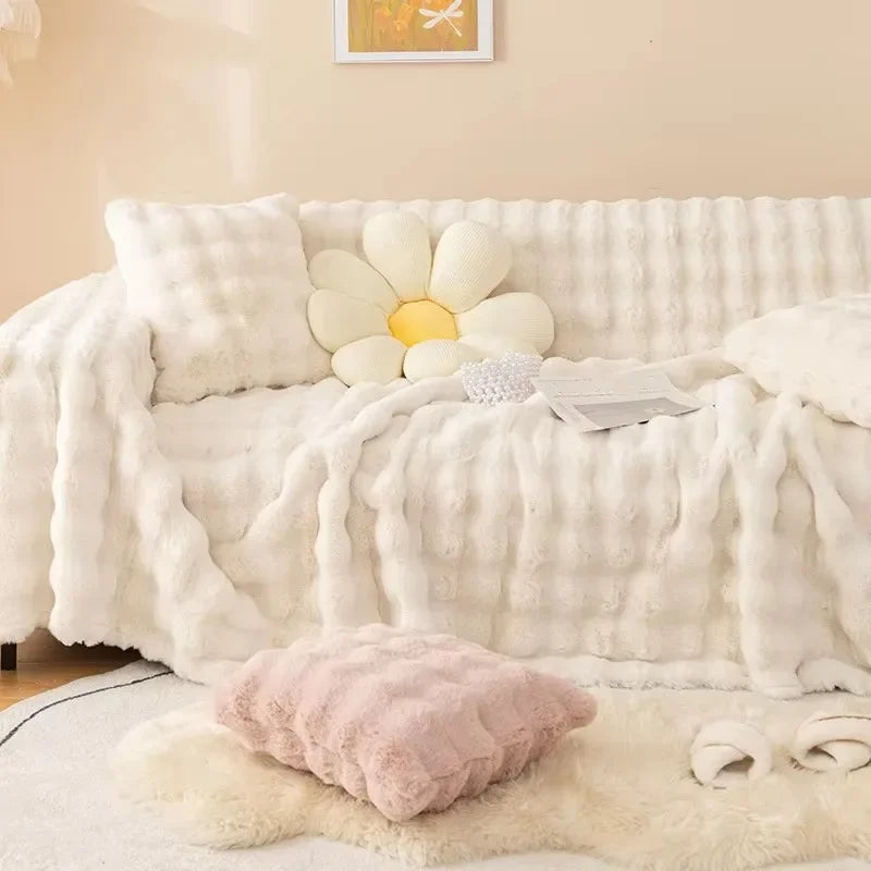 Luxurious Faux Fur Sofa Blanket for Warm Comfort