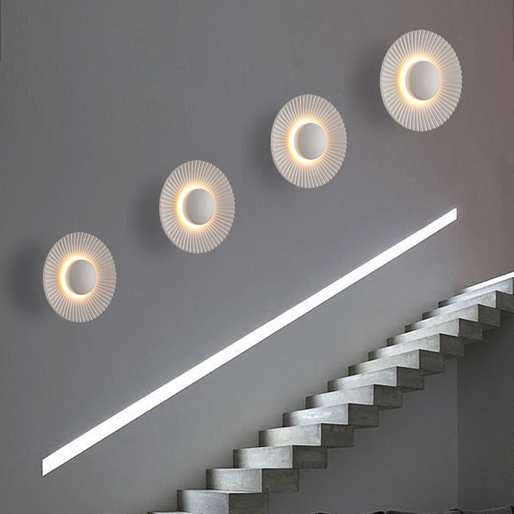 Hasna SunRay Wall Lamp | Modern Metallic Sun Design