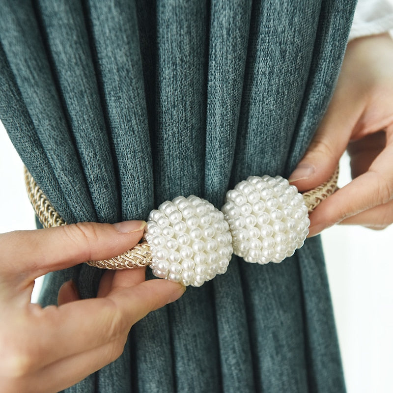 Pearl Magnetic Curtain Clip