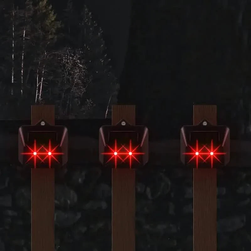 Red LED Light Waterproof Predator Repellent for Gardens