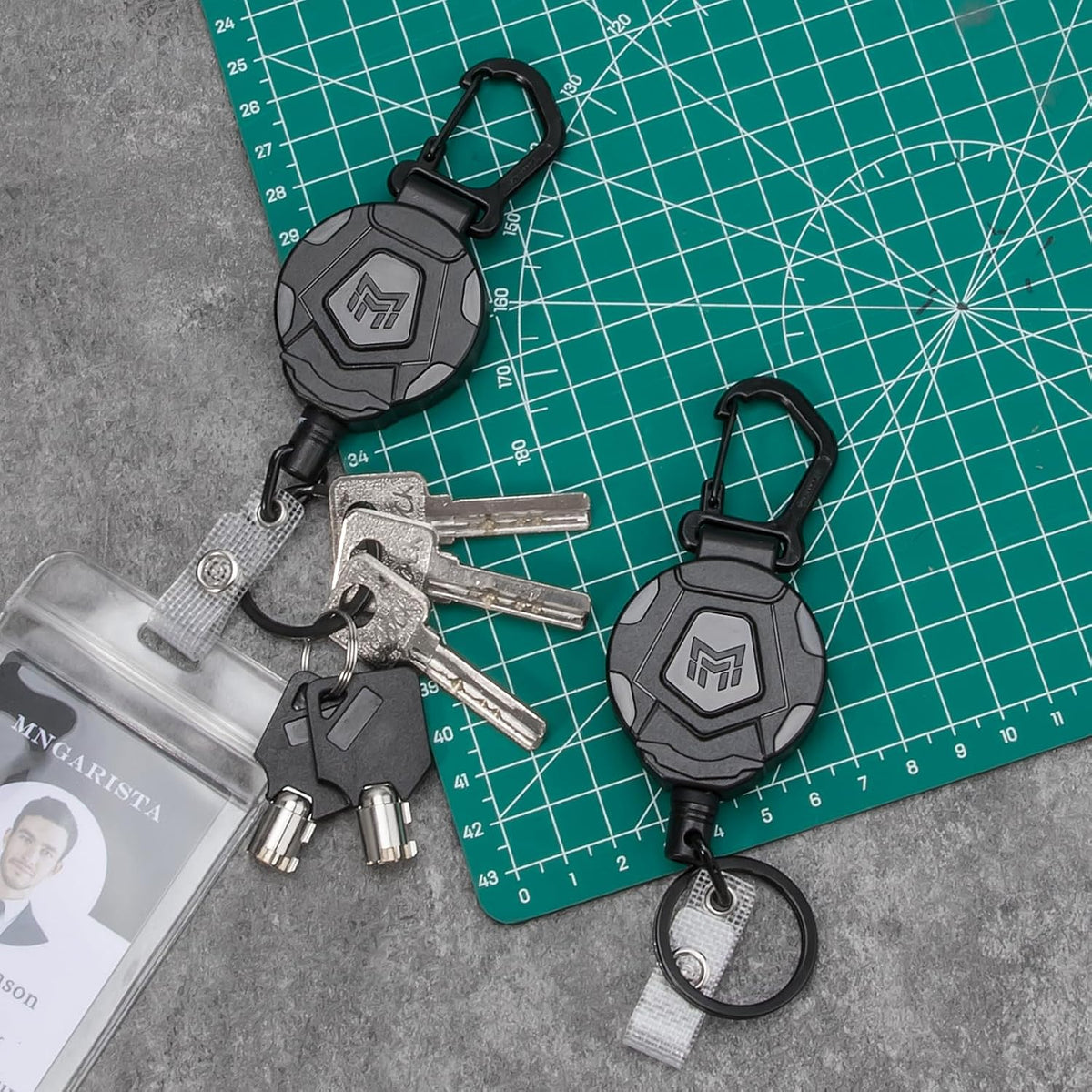 MNGARISTA retractable keychain two-pack — product image 2