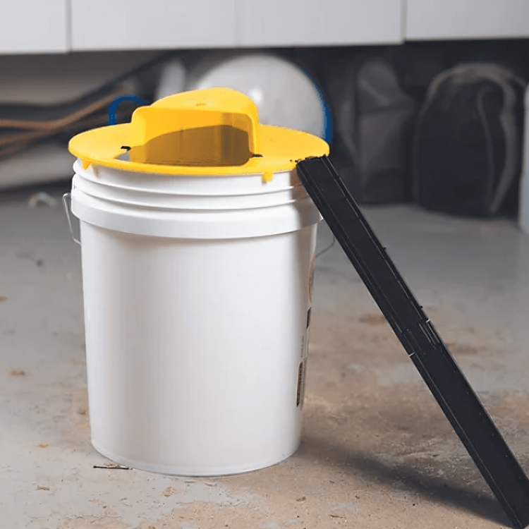 Reusable Bucket Lock Rodent Trap