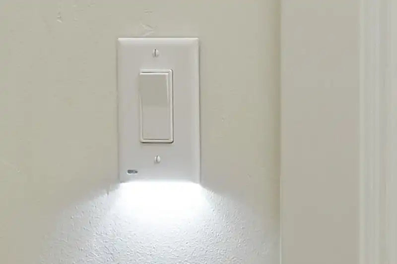 2 Pack: LED Motion Light Switch Plate