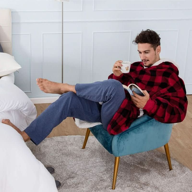 SNUGGOVA – Fleece Hooded Blanket for Ultimate Comfort