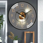 TICKLESS – Quiet wall clock with modern face and refined look