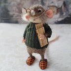 WhiskerWool™ – Handcrafted, Needle-Felted Mouse