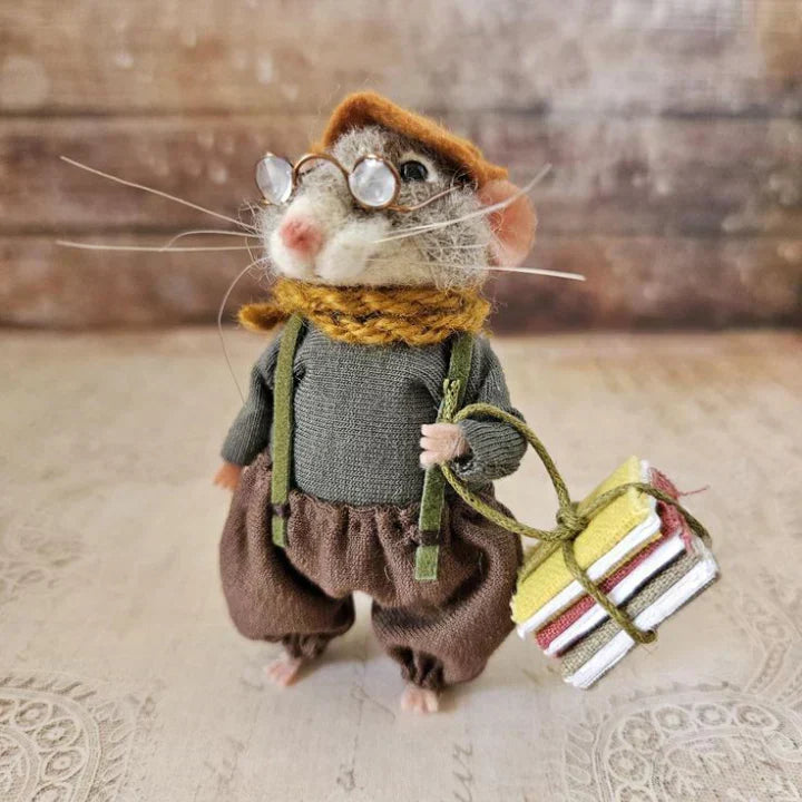 WhiskerWool™ – Handcrafted, Needle-Felted Mouse